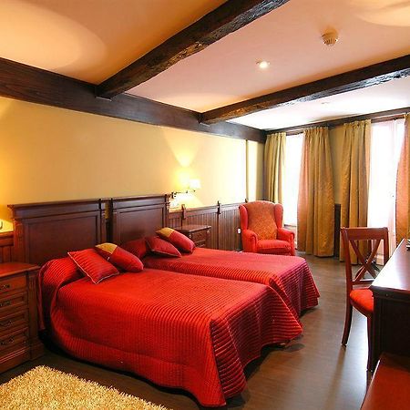 Hostal Santo Grial Santiago de Compostela Dış mekan fotoğraf